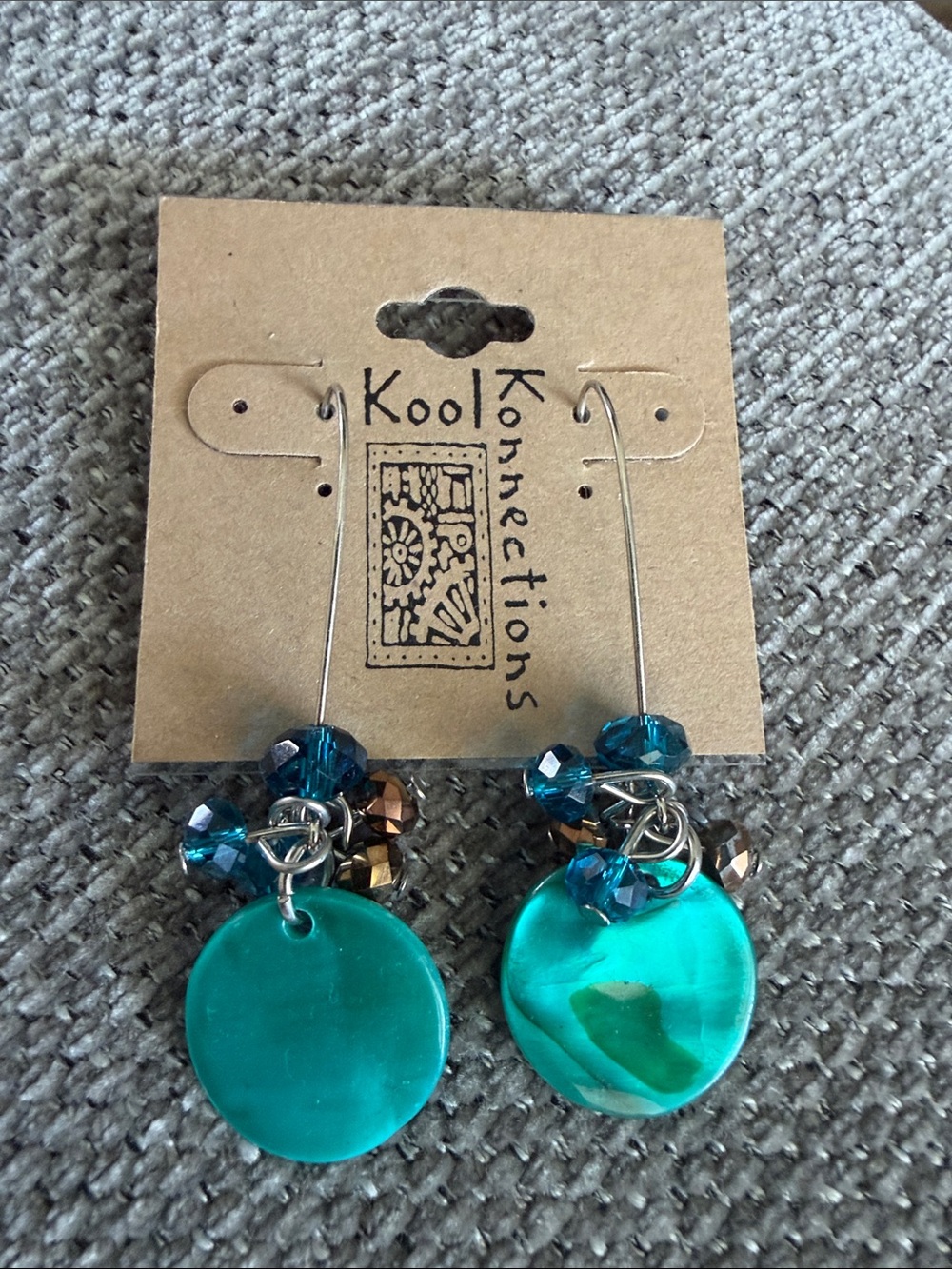NWT Kool Konnections Beaded Silver Tone Dangle Earrings